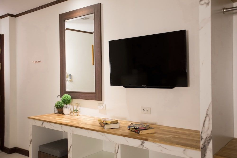 Phimai Paradise Hotel Double or Twin Room, 2 Twin Beds, Non Smoking, Refrigerator 11