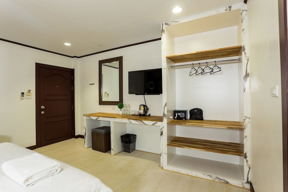 Phimai Paradise Hotel Room, 1 Bedroom, Non Smoking, Bathtub 2
