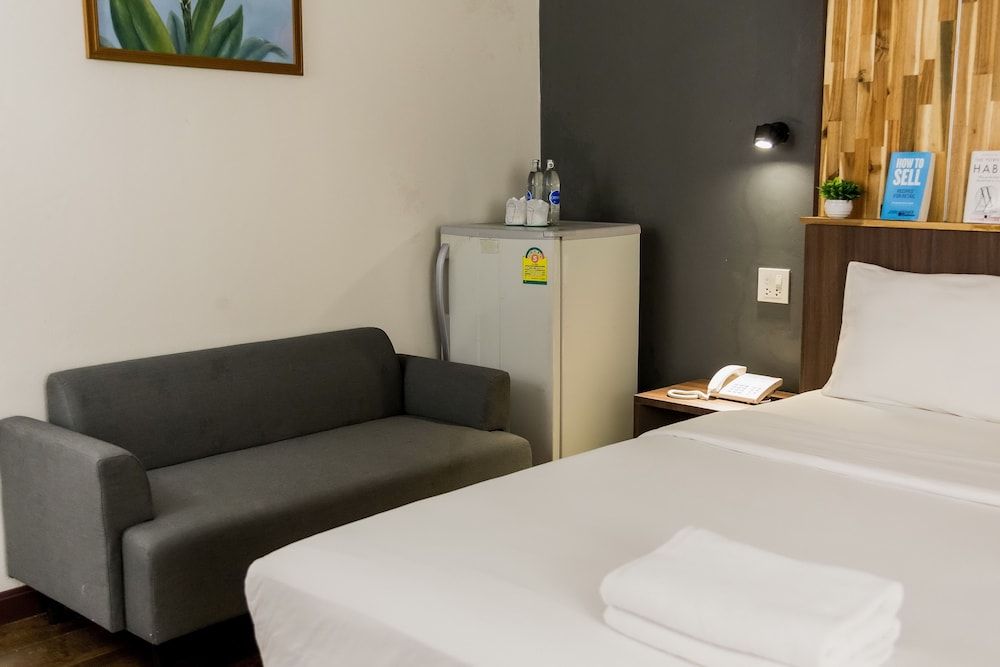 Phimai Paradise Hotel Room, 1 Bedroom, Smoking, Balcony 10