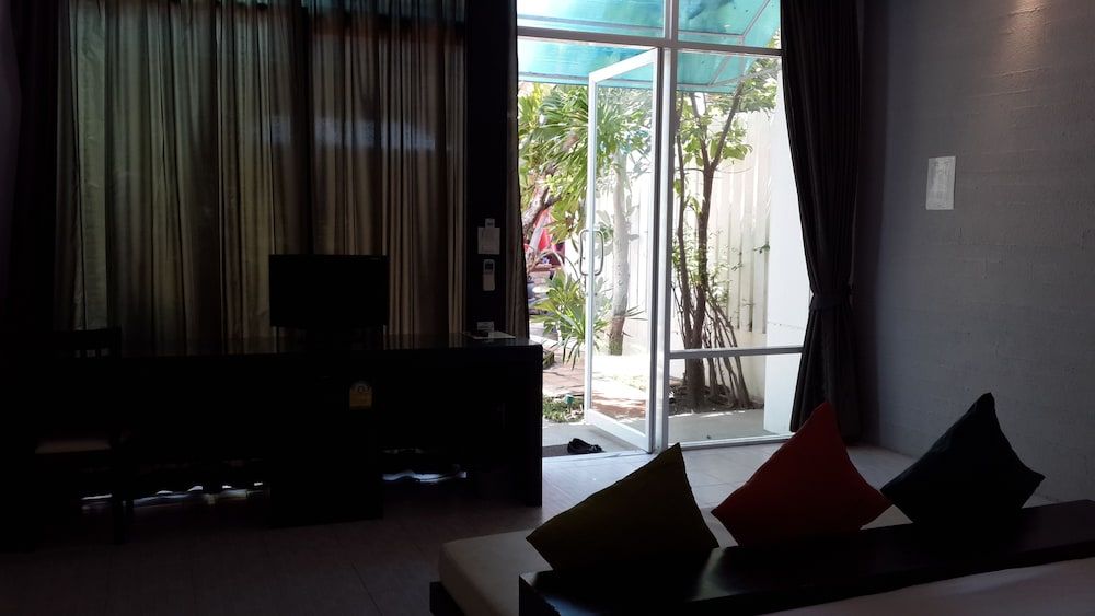 Khun Chaweng Resort Superior Room 21