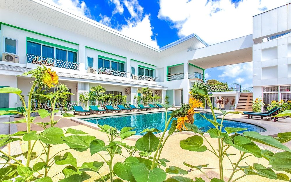 undefined Khun Chaweng Resort 10