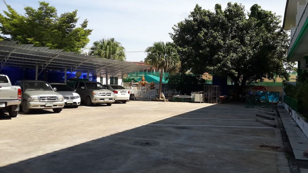 undefined Khun Chaweng Resort 2