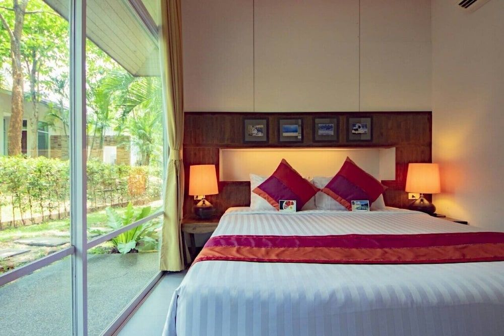 Nana Resort Kaengkrachan Premier Room 3
