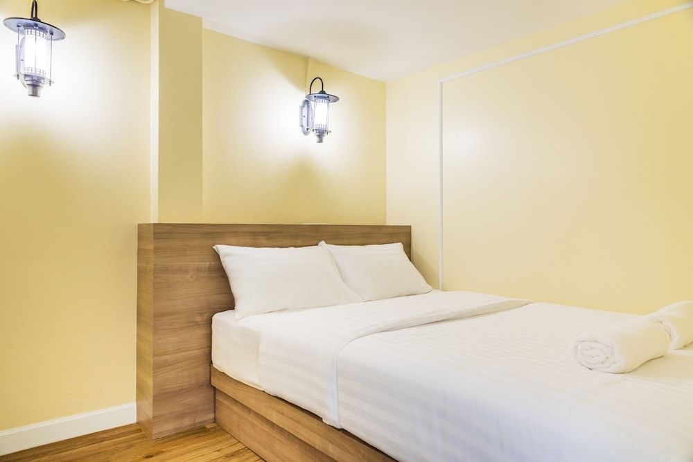 Double Room with Shared Bathroom