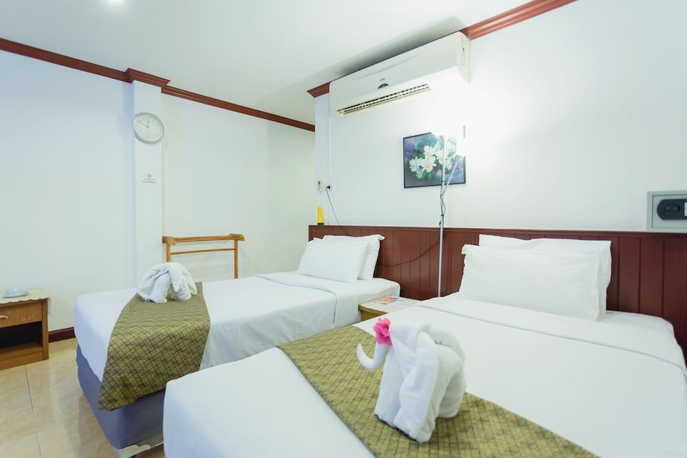 Deluxe Twin Room with Balcony