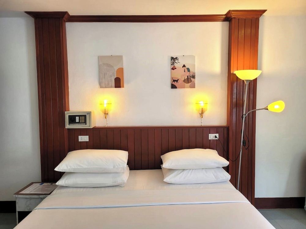 Super Deluxe Room with Balcony
