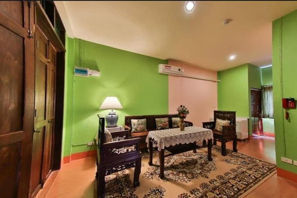 Maesai Orchid Hotel Suite 3