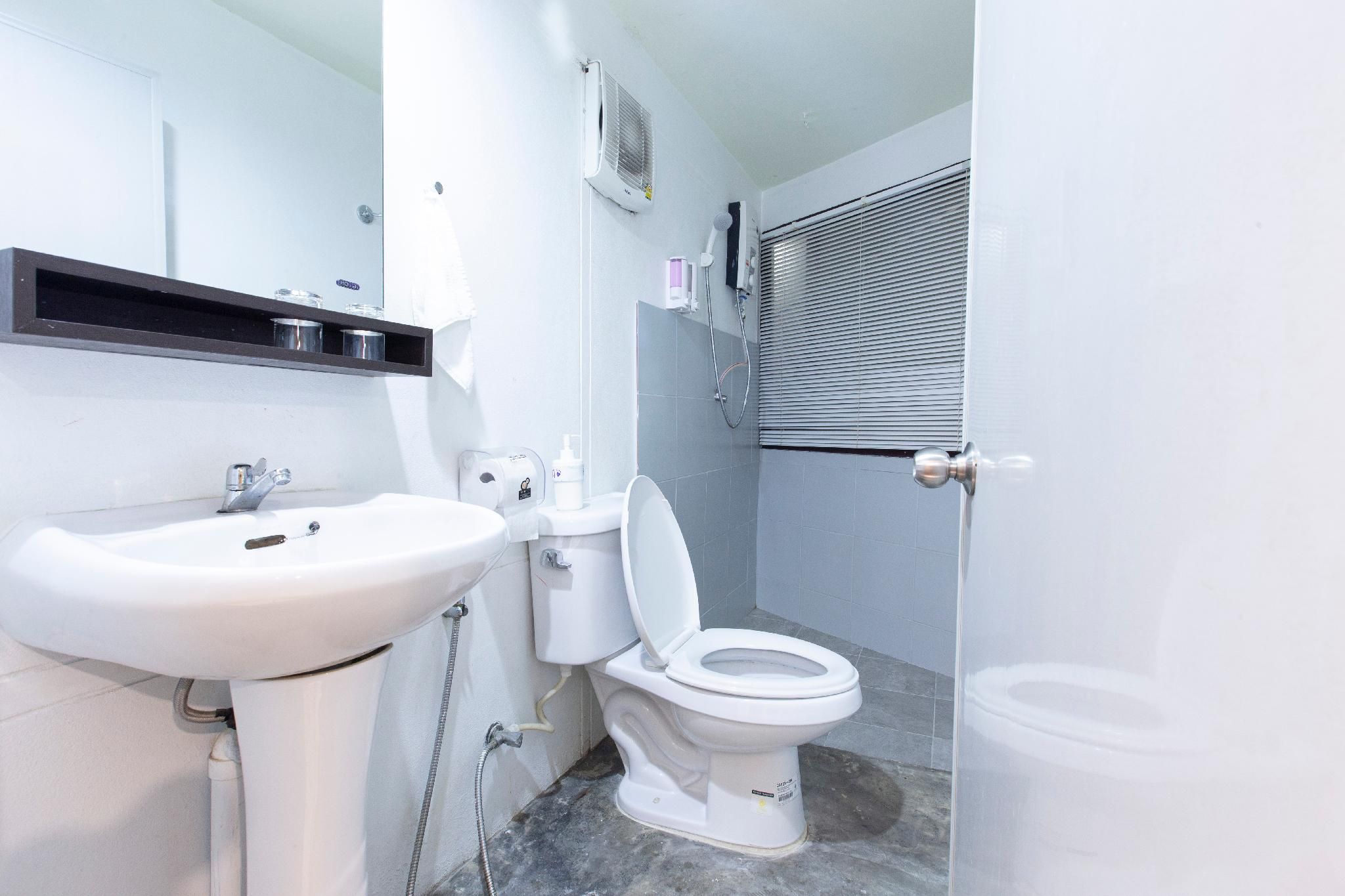 undefined Home16 Hostel 16 9