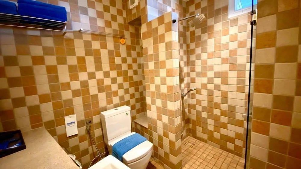 GrandBlue Resort Deluxe Double Room 8