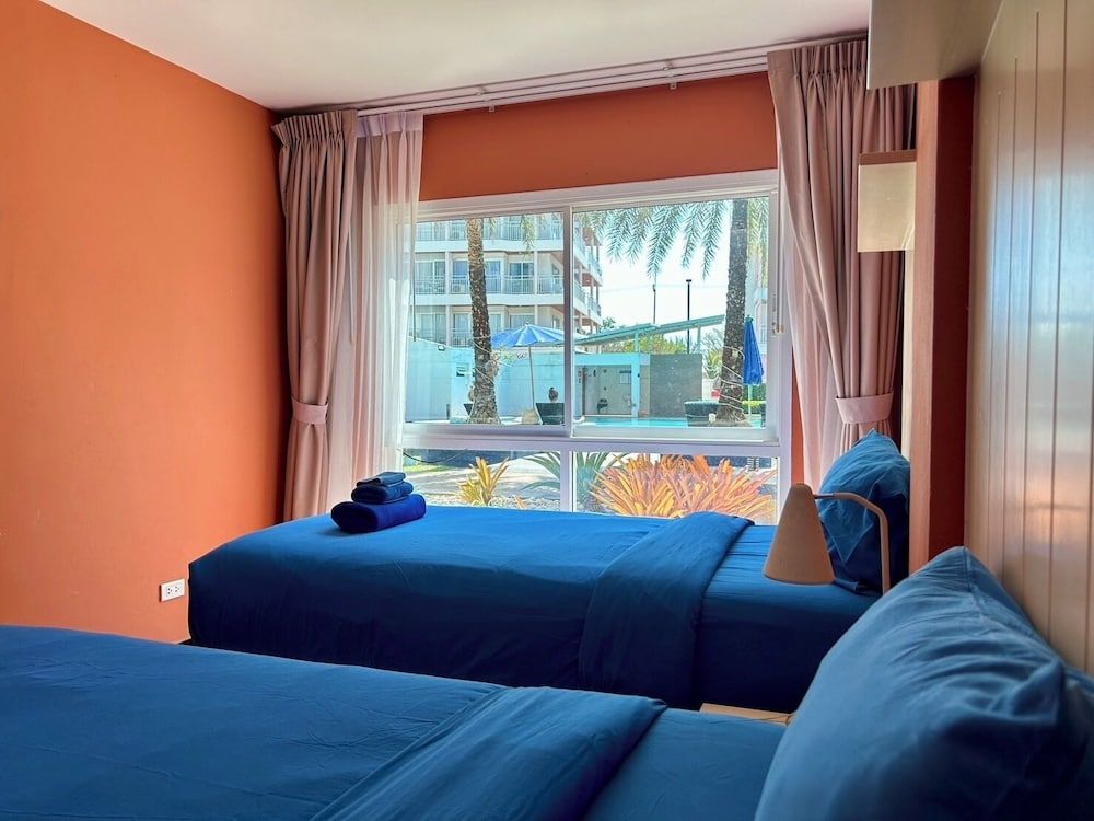 GrandBlue Resort Family Pool Access 2