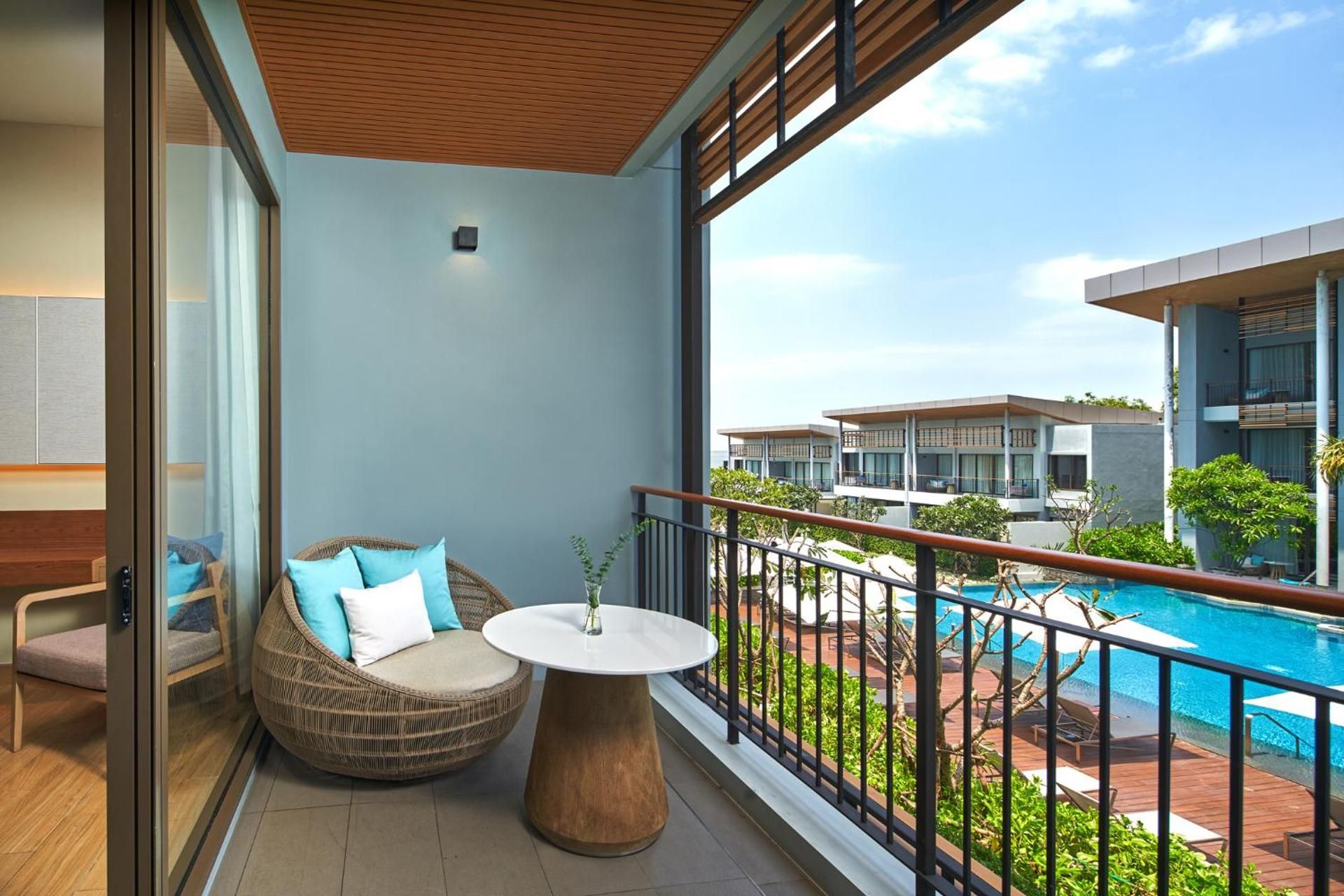 Guest room, Guest room, 1 King, Resort view, Balcony