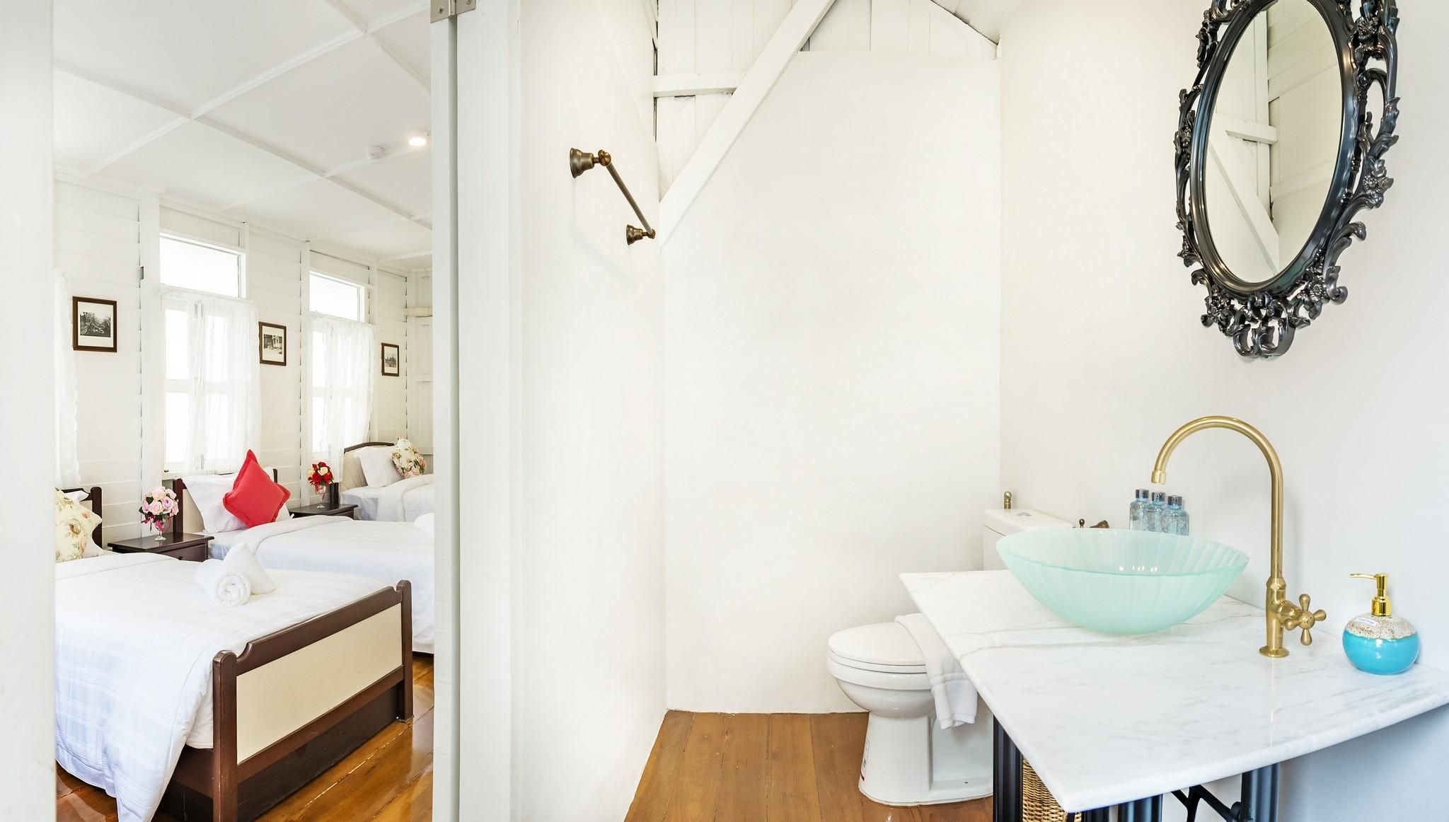 3 Single Beds for 3 persons