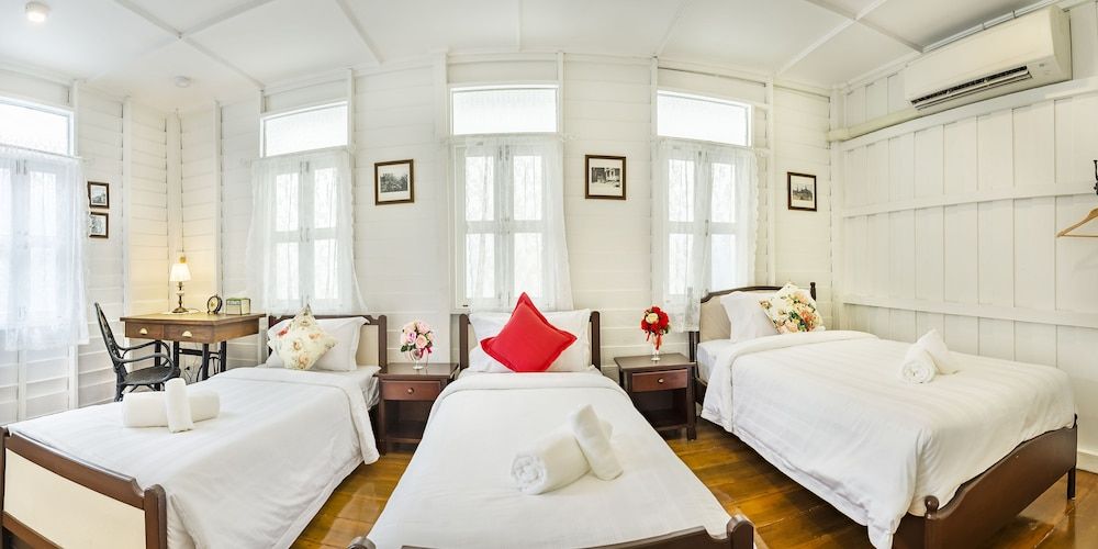 undefined Baan Kachitpan 4