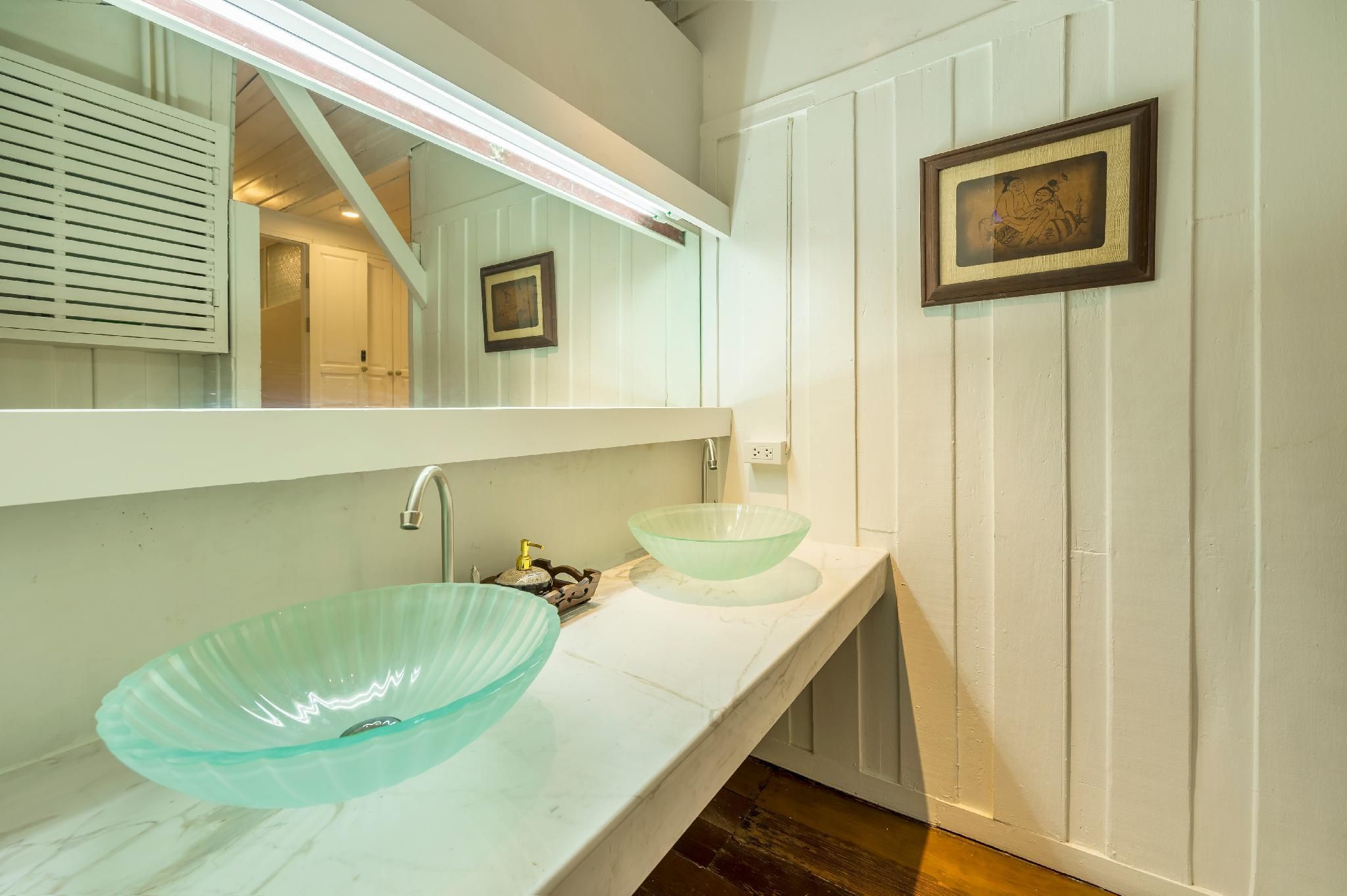 Single Shared Bathroom