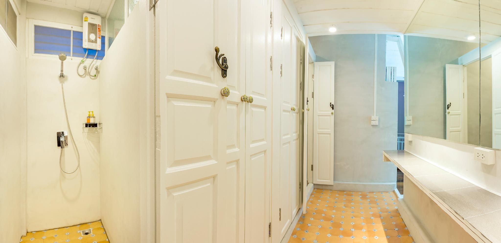 Double Room with Shared Bathroom