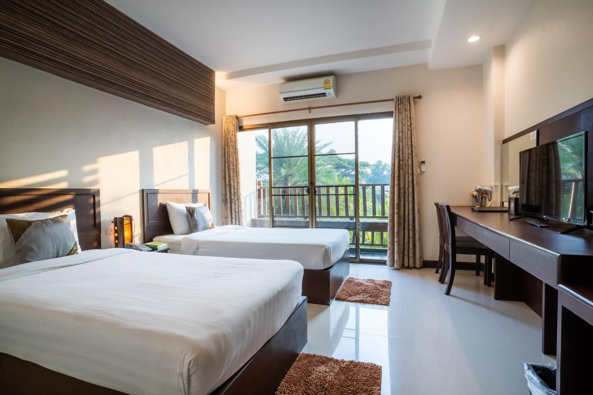Deluxe Twin Bed