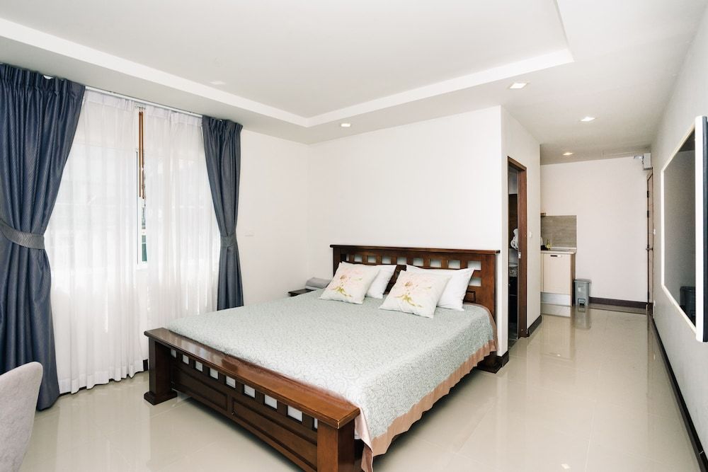 Beach 7 Condo by GrandisVillas Deluxe Sea View 11