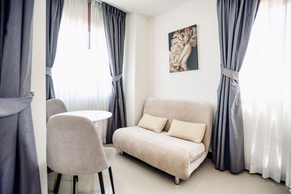 Beach 7 Condo by GrandisVillas Deluxe Sea View 10