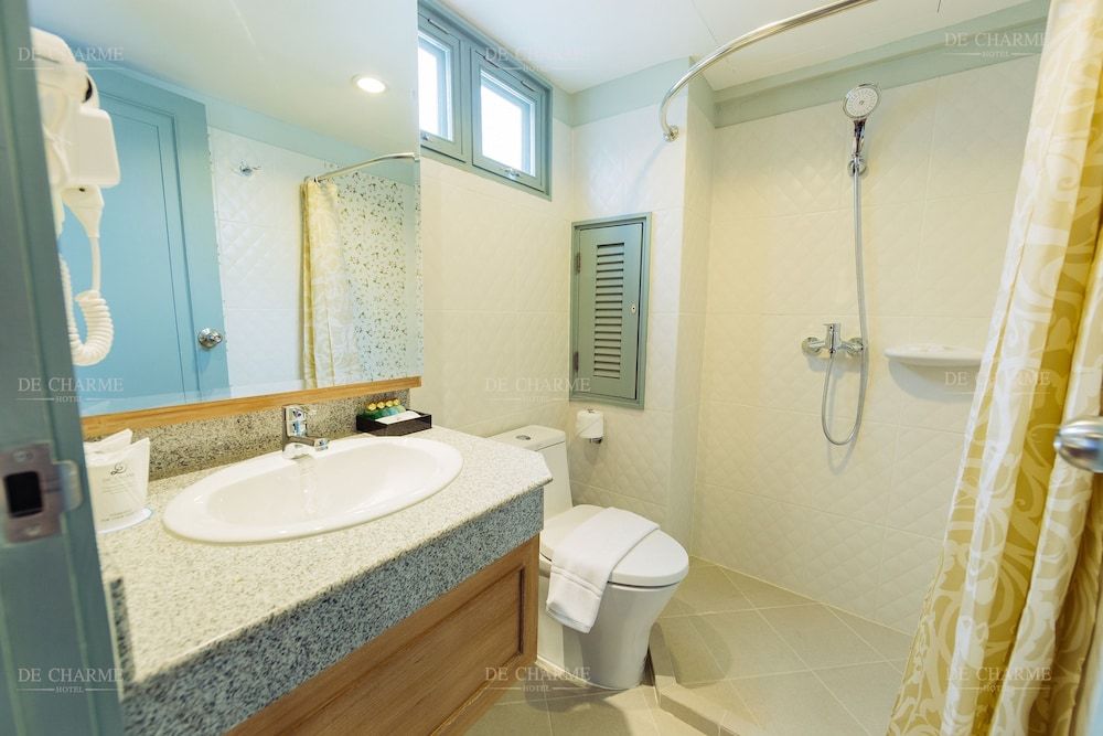 De Charme Hotel Deluxe Room 8