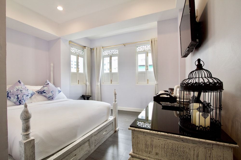 Noursabah Bed Bangkok Deluxe Double Bed 12