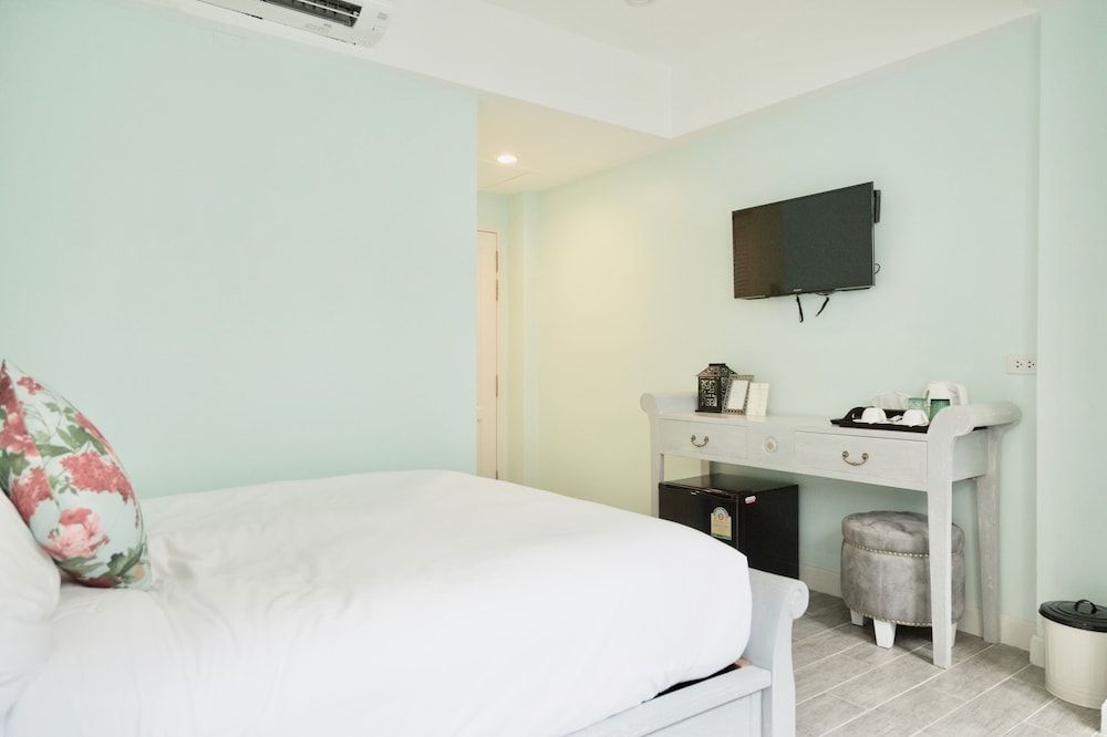 Noursabah Bed Bangkok Deluxe Double Bed 23