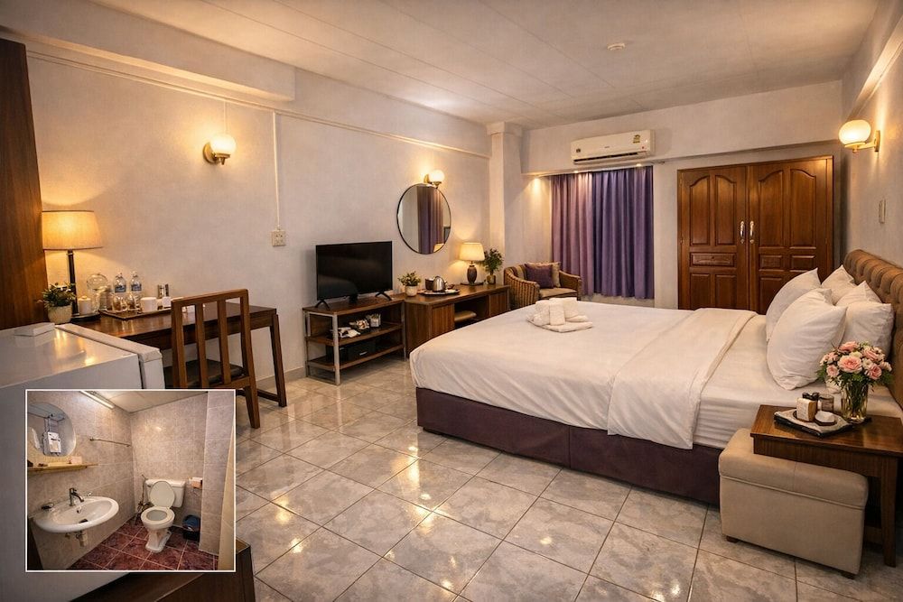 Win Bangna Hotel Deluxe Double Room