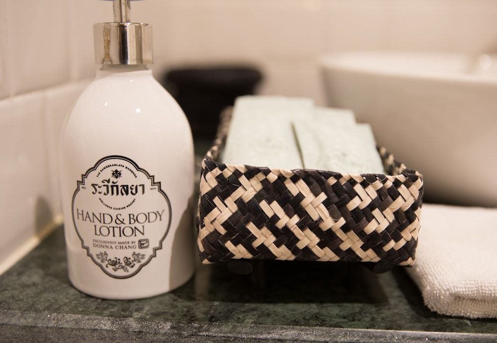 The Raweekanlaya Hotel Bangkok Montha Room - No Window 5