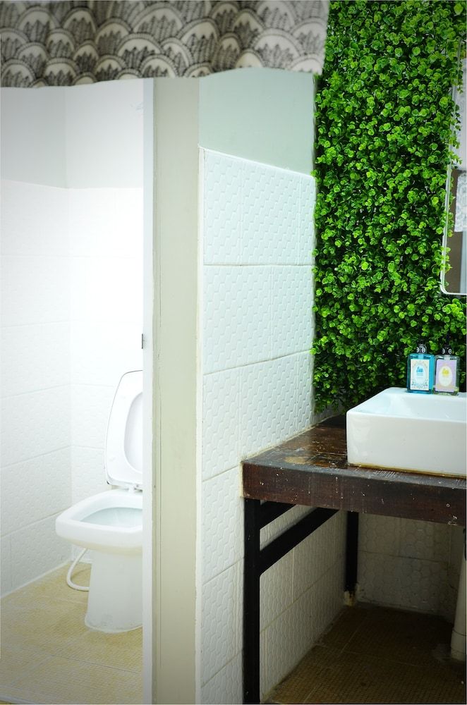 Goodfellas Thong Lor Hostel The Oriental-3D (check in time within 18.00PM ONLY, Shared Bathroom) 8