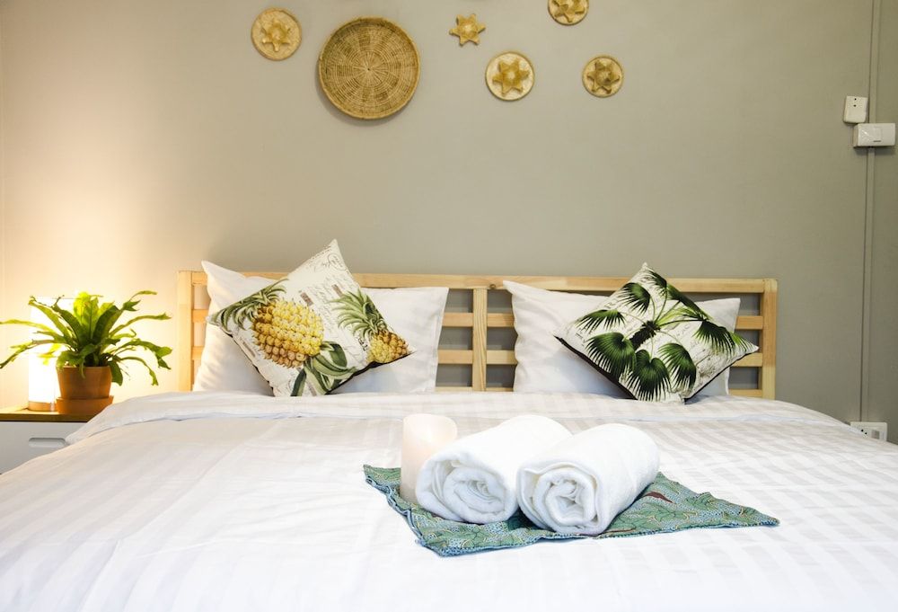 Goodfellas Thong Lor Hostel The Tropical-3C (check in time within 18.00PM ONLY, Shared Bathroom) 6