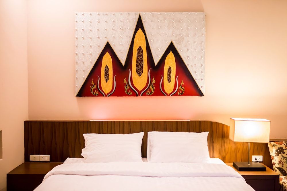 Foresto Sukhothai Guesthome Superior Twin Room, Pool View 3