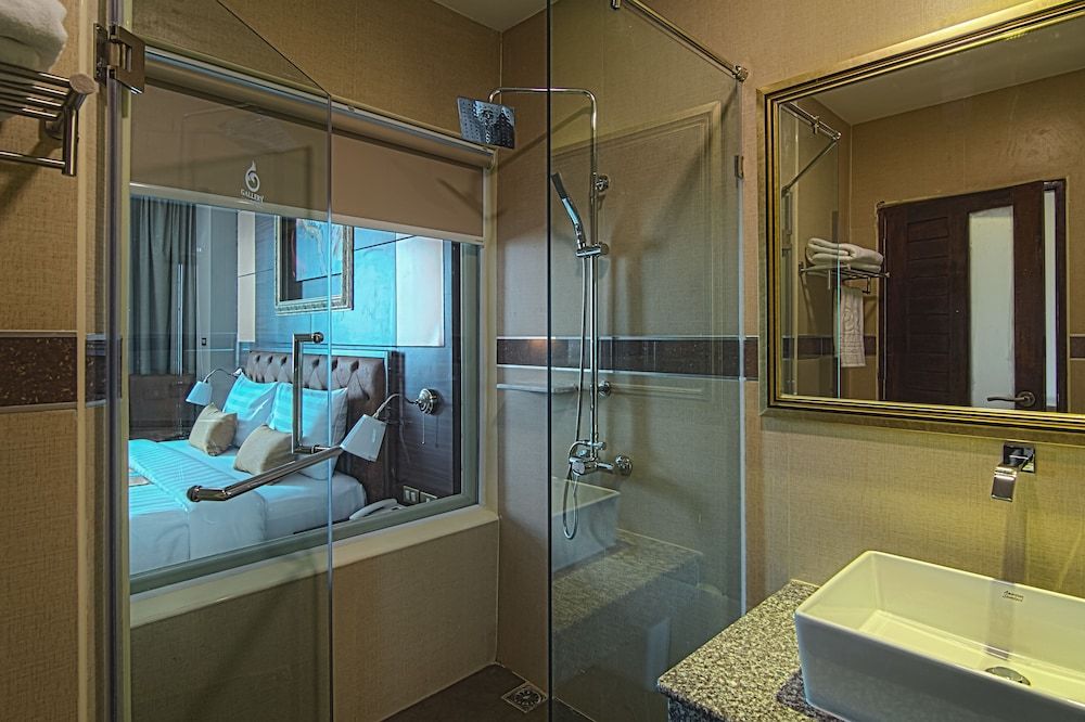 Gallery Design Hotel Superior Room, 2 Twin Beds, Non Smoking, Private Bathroom 4