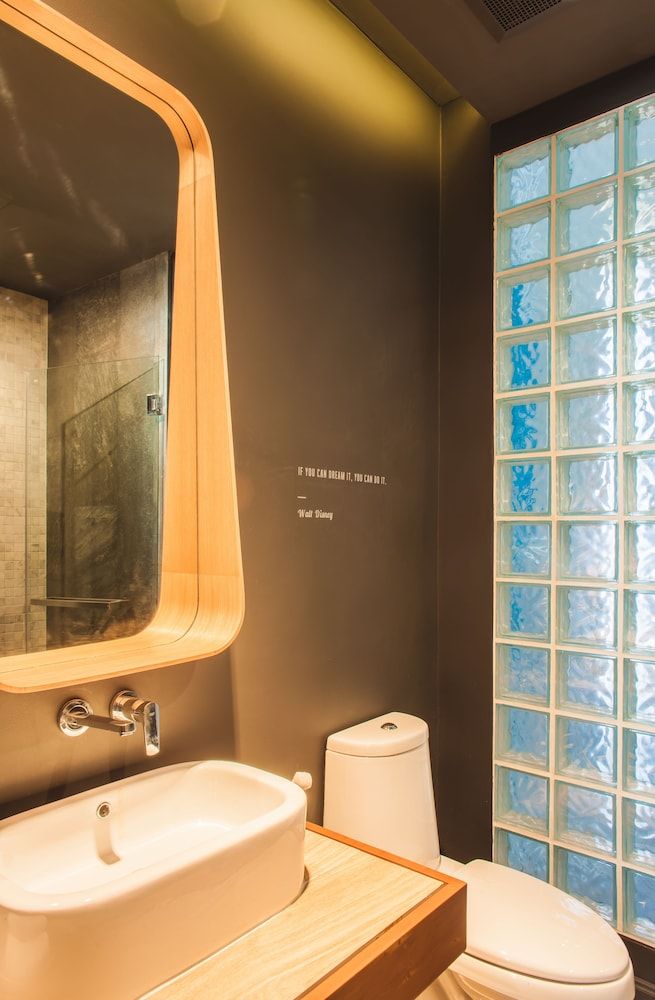 Saturdays Residence by Brown Starling 2 Bedrooms Suite 14