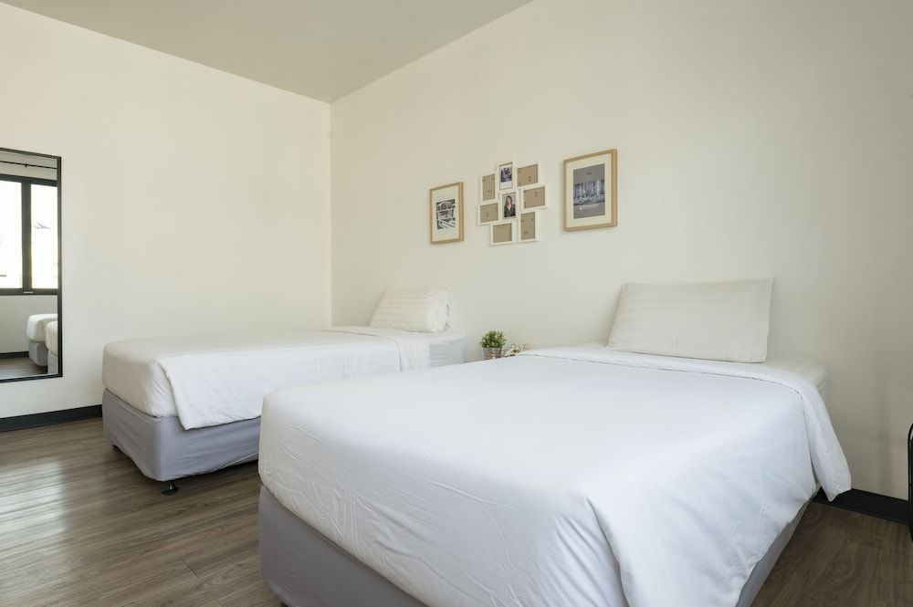 undefined T Hostel at Rama 4 8