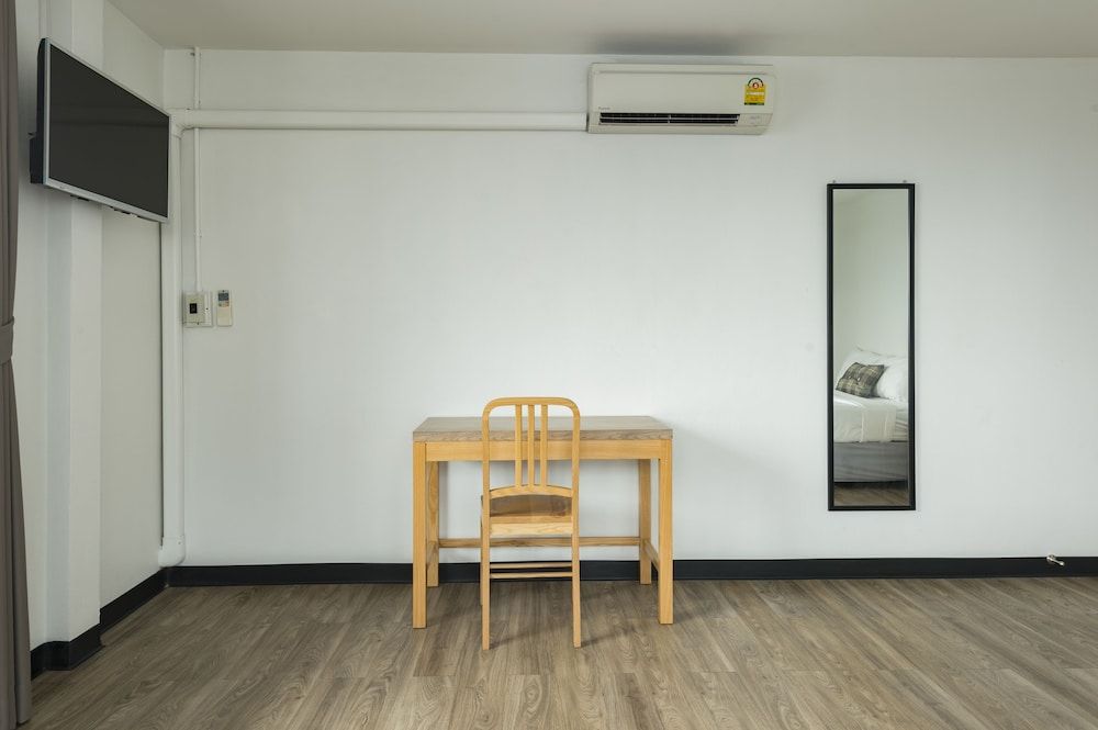 undefined T Hostel at Rama 4 5