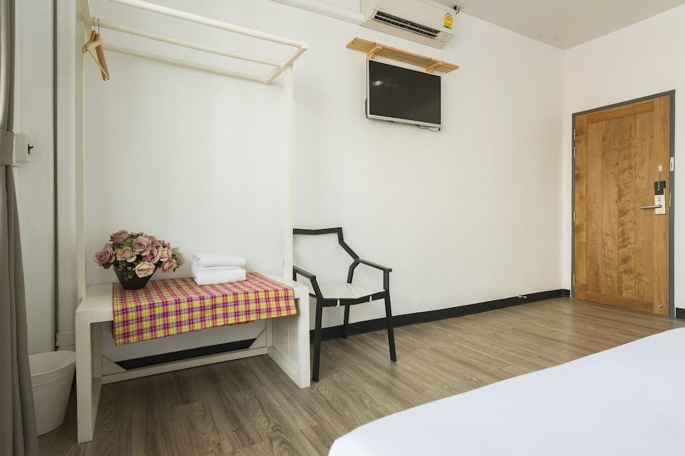 undefined T Hostel at Rama 4 10