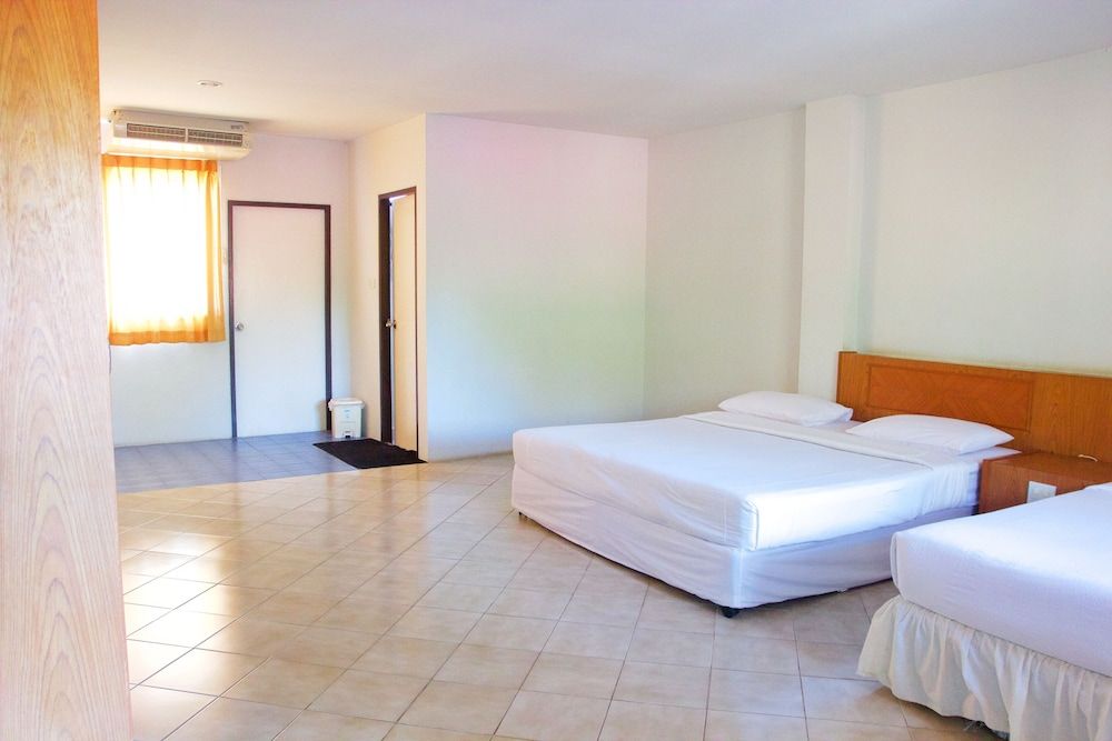 Sichang Shine Khao Resort Superior Double Room 2