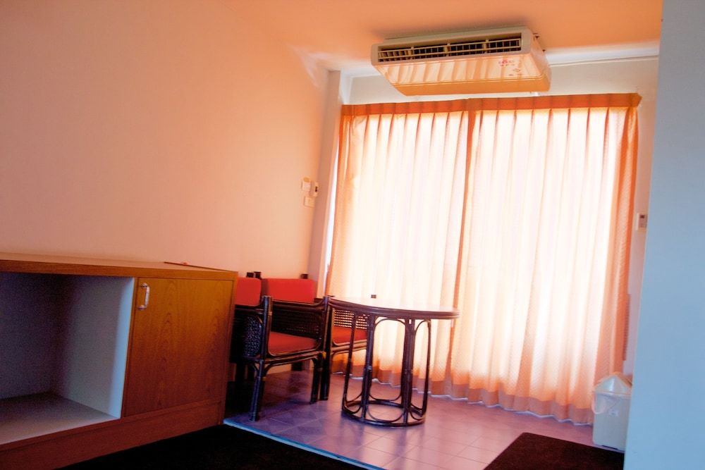 Sichang Shine Khao Resort Deluxe Double Room 16