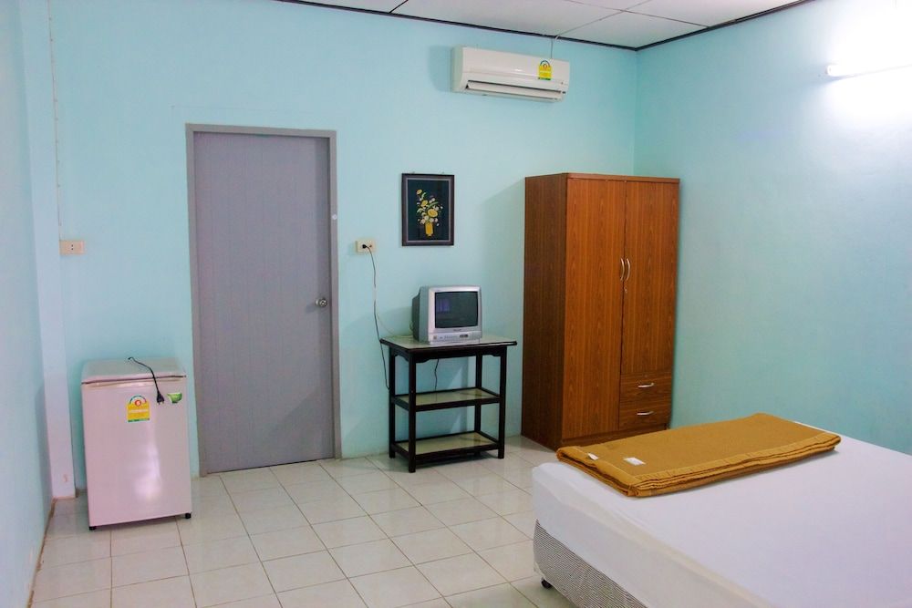 Sichang Shine Khao Resort Economy Double Room 5