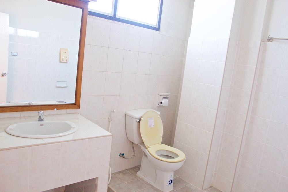 Sichang Shine Khao Resort Deluxe Double Room 13