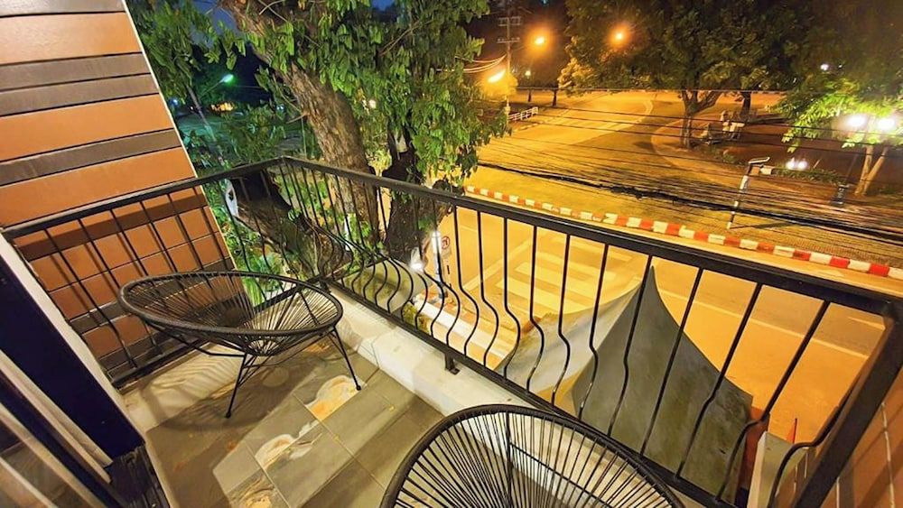 undefined Big Tree Old Town Hotel 6