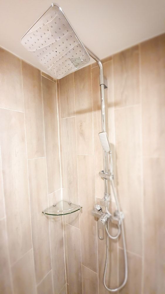 Big Tree Old Town Hotel Family Room, Balcony 18