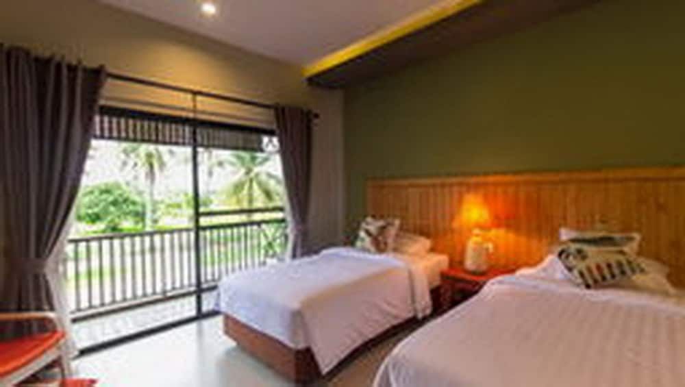 undefined Cha-Am Country Home 4
