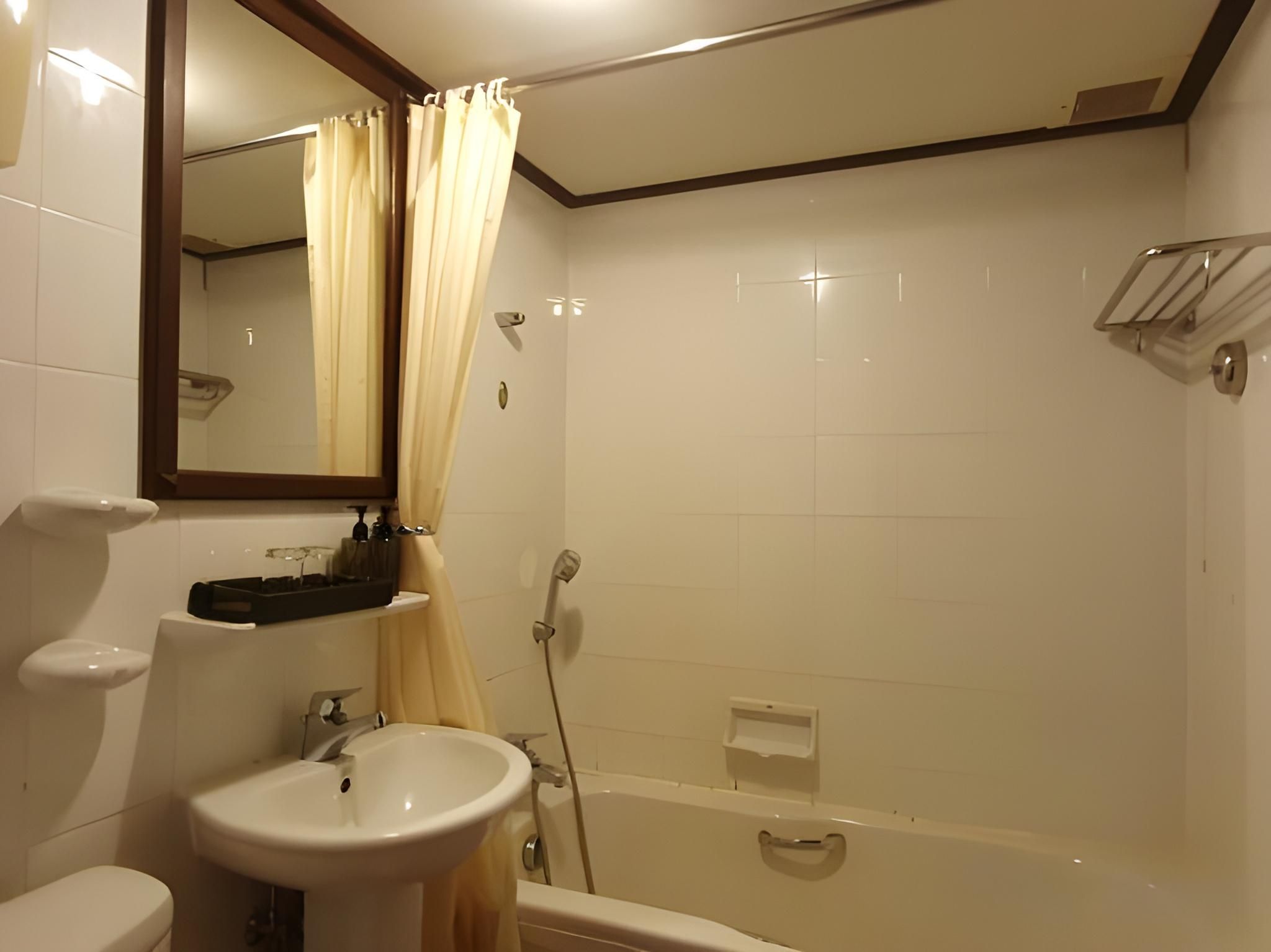 Isle Beach Resort Deluxe Double or Twin Garden View