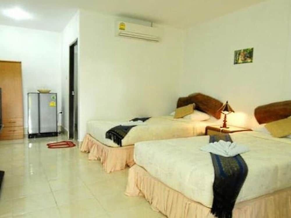 undefined Ruan Mai Sang Ngam Resort 8