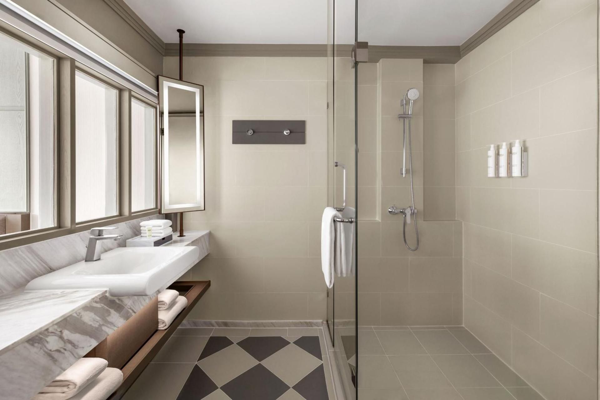 undefined Courtyard by Marriott Bangkok Sukhumvit 20 6