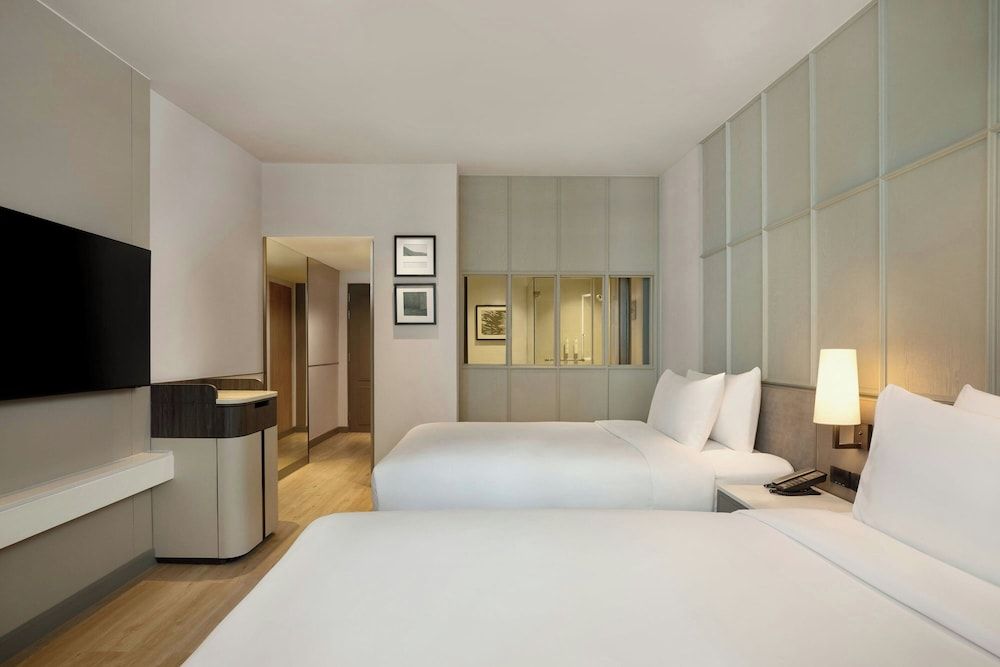Deluxe Room, 2 Double Beds, City View
