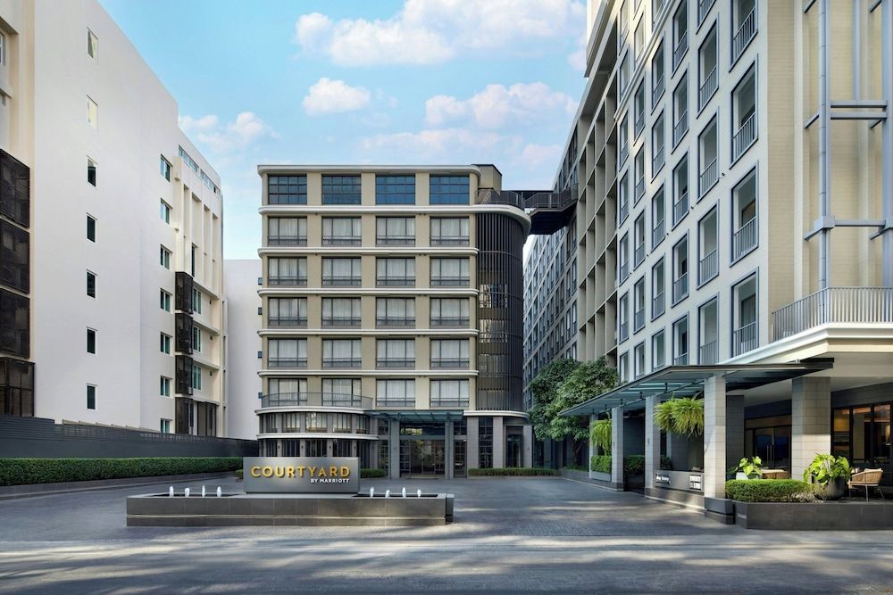 undefined Courtyard by Marriott Bangkok Sukhumvit 20 3