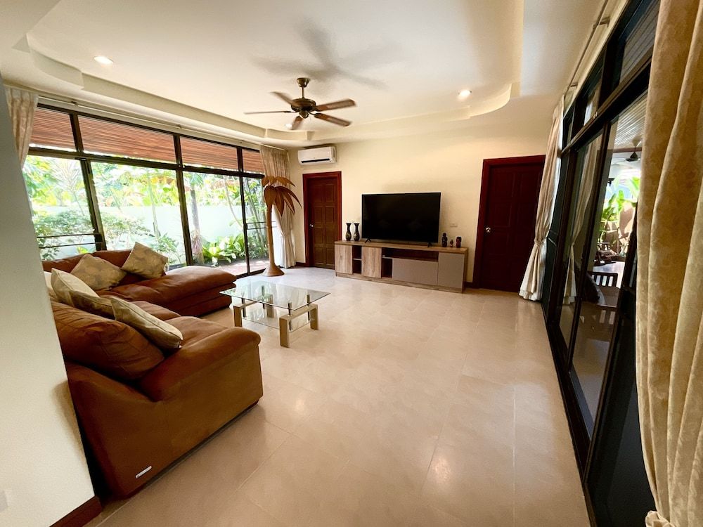 Coconut Paradise Holiday Villas 4 Bedrooms Private Pool 18
