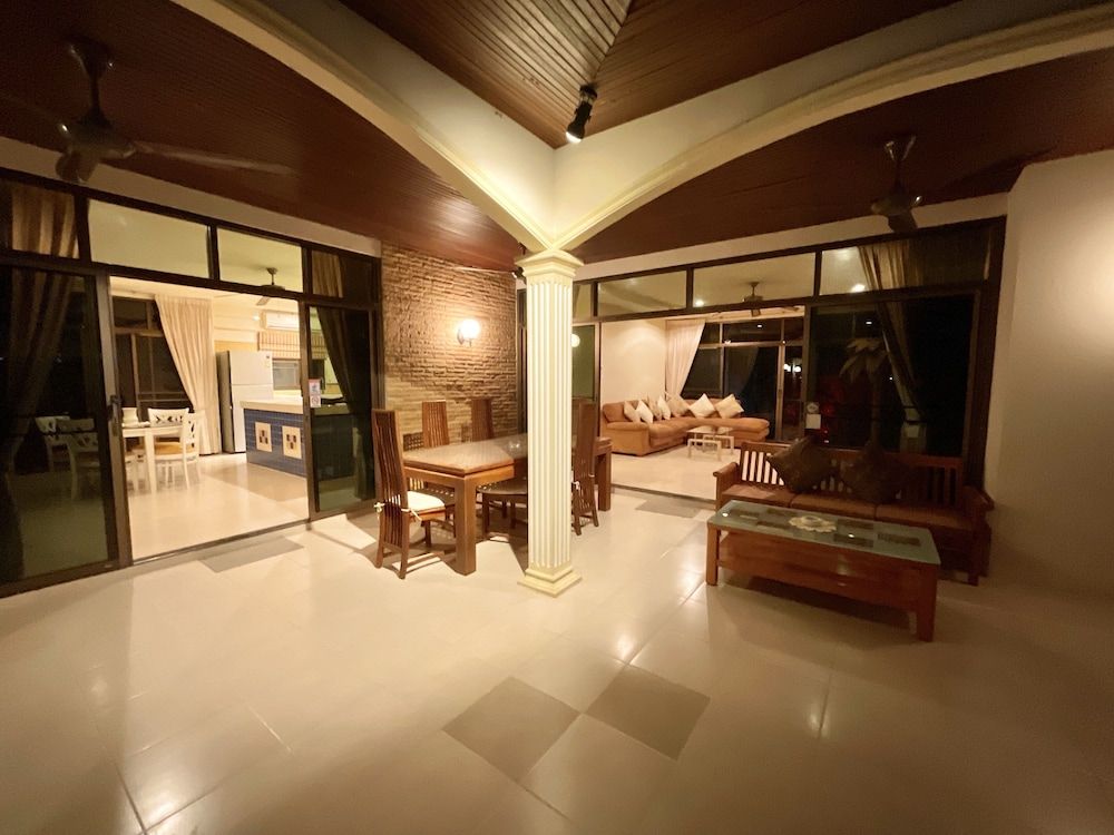 Coconut Paradise Holiday Villas 4 Bedrooms Private Pool 17