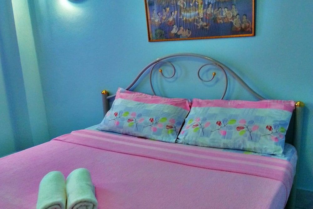 undefined Jinda Guesthouse